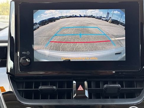 Used 2025 Toyota Corolla LE FWD image 18