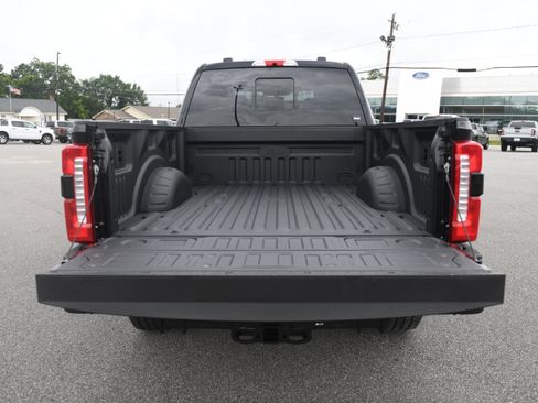 New 2026 Ford F250 Lariat w/ Black Appearance Package AWD/4WD image 9
