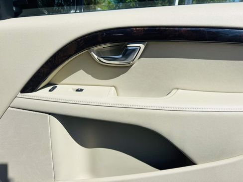 Used 2016 Volvo XC70 T5 Platinum w/ Protection Package image 11