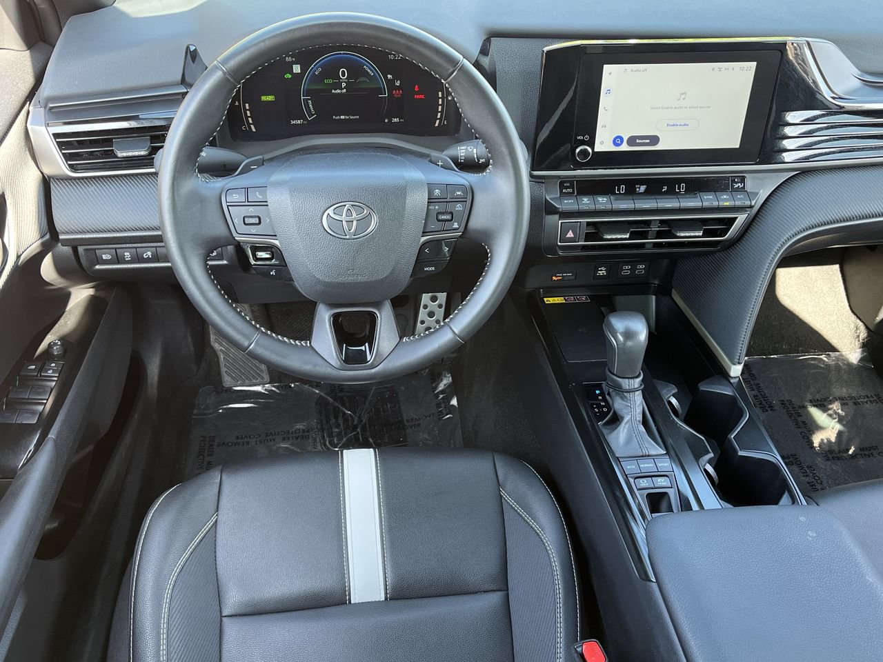 Used 2025 Toyota Camry SE FWD image 10