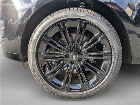 New 2025 Land Rover Range Rover SE image 10