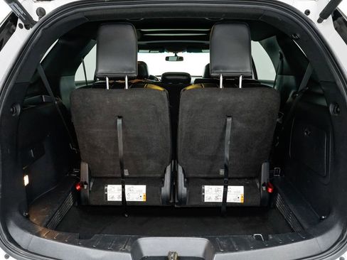 Used 2017 Ford Explorer XLT w/ Equipment Group 202A image 37