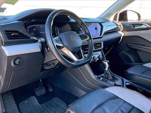 Used 2022 Volkswagen Taos SEL image 8