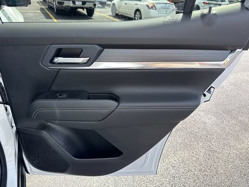 New 2027 GMC Terrain Elevation w/ Technology Package II AWD/4WD image 32