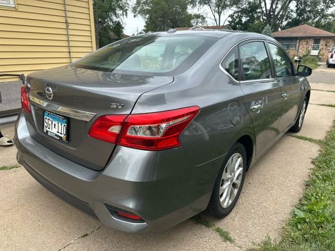 Used 2018 Nissan Sentra SV FWD image 3