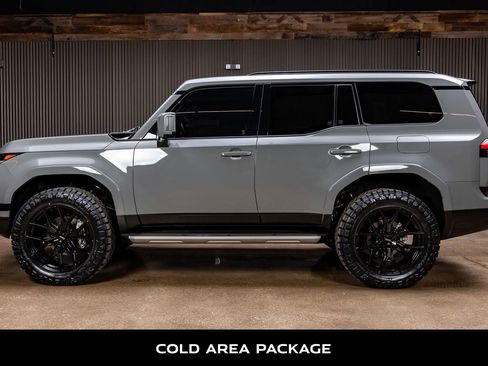 Used 2025 Lexus GX 550 image 6