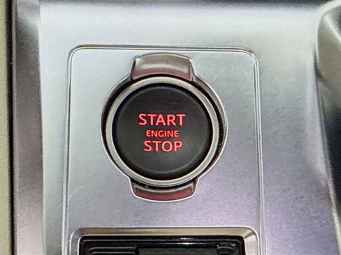 Used 2024 Jaguar F-PACE R-Dynamic S image 21