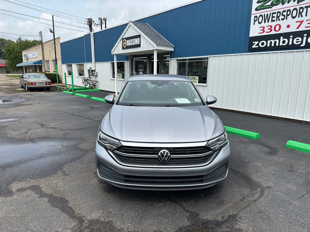 Used 2024 Volkswagen Jetta S FWD image 2