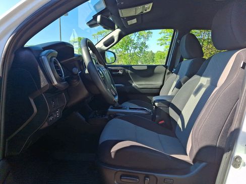 Certified 2023 Toyota Tacoma TRD Sport AWD/4WD image 15