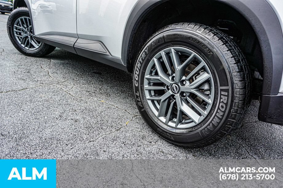 Used 2024 Nissan Rogue S FWD image 15
