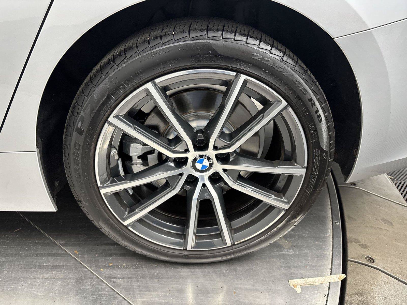 Used 2019 BMW 330i xDrive Sedan w/ Convenience Package AWD/4WD image 27