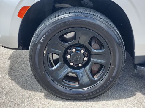 Used 2022 Chevrolet Tahoe 2WD w/ 1FL Safety Package image 10