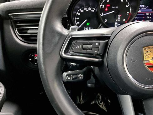 Used 2024 Porsche Macan image 22