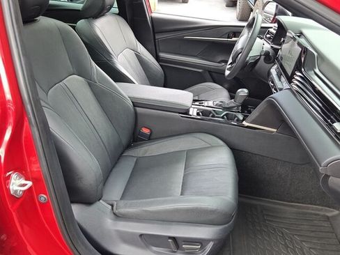 Used 2025 Toyota Camry XSE FWD image 17
