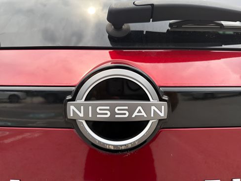 Certified 2024 Nissan Pathfinder SV FWD image 44