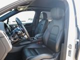 Certified 2022 Porsche Cayenne image 5