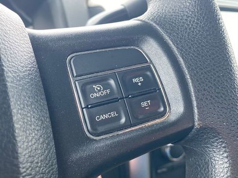 Used 2018 RAM 2500 SLT image 30