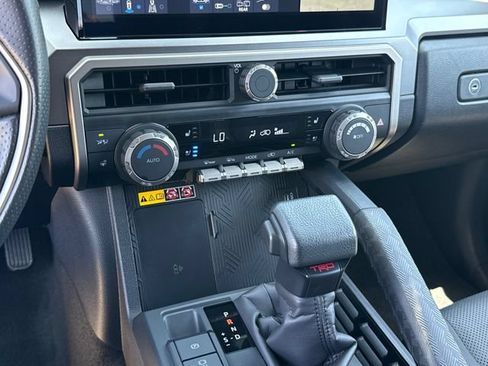Used 2025 Toyota 4Runner TRD Off-Road Premium AWD/4WD image 22