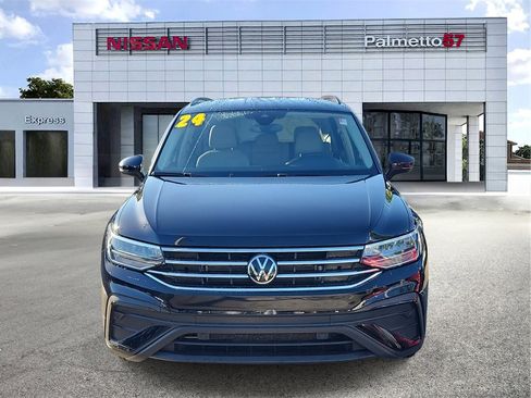 Used 2024 Volkswagen Tiguan S image 2