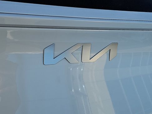 Used 2023 Kia Sportage EX image 31