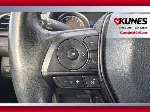 Used 2024 Toyota Camry SE image 9