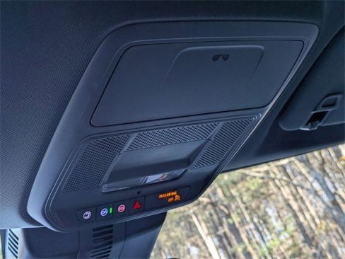 New 2026 Chevrolet Traverse LT image 22