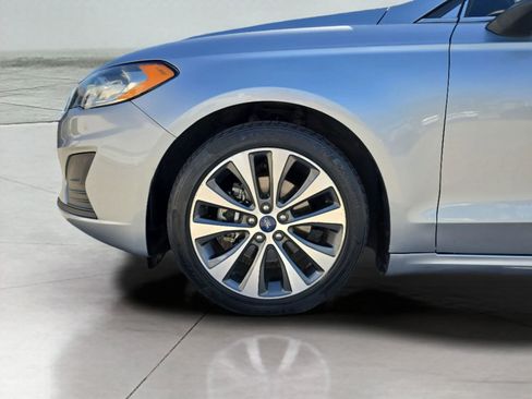 Used 2020 Ford Fusion SE AWD/4WD image 9