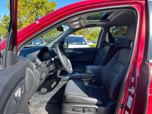 Certified 2025 Honda Ridgeline RTL+ image 6