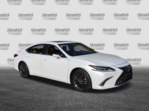 Used 2025 Lexus ES 350 Luxury w/ Technology Package image 2