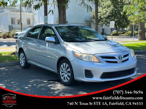 Used 2012 Toyota Corolla LE image 1