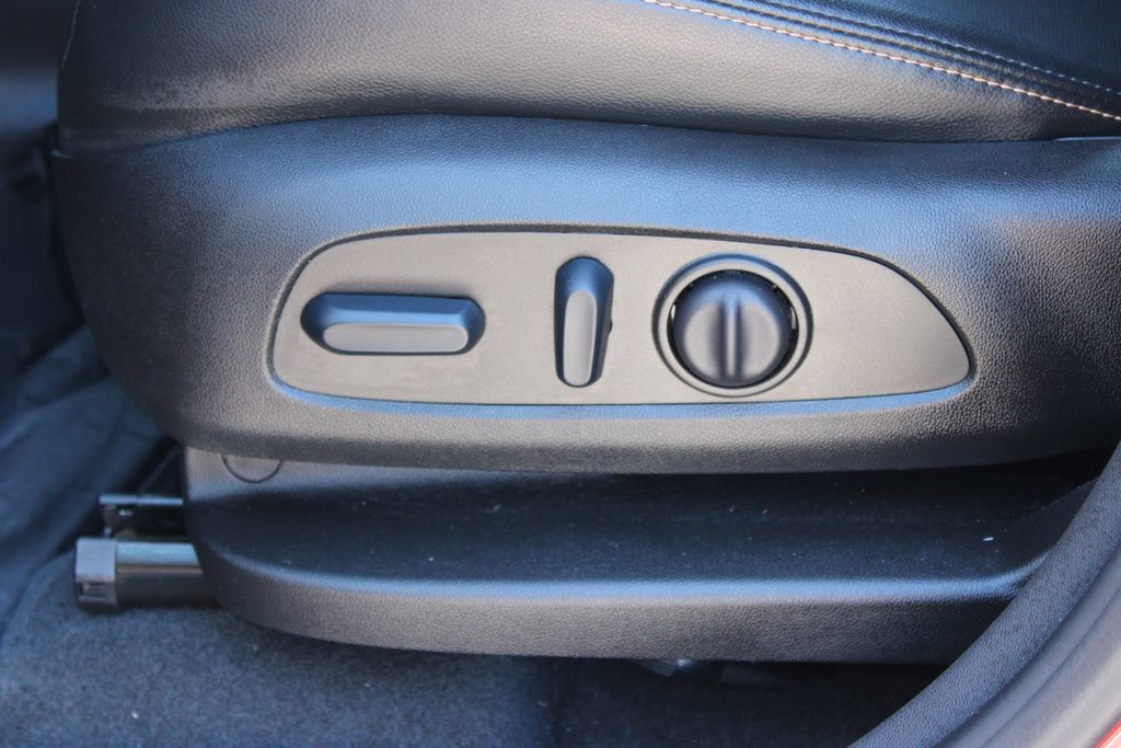 Used 2023 Chevrolet Equinox Premier AWD/4WD image 22