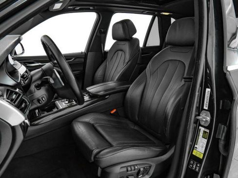 Used 2018 BMW X5 xDrive50i w/ Premium Package image 29