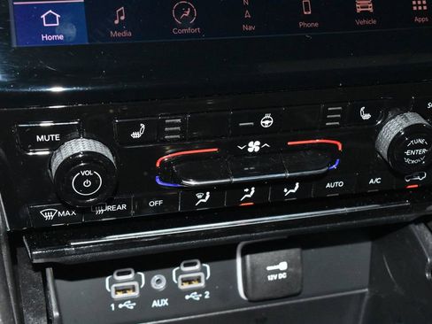 Used 2025 Jeep Grand Cherokee L Limited w/ Trailer Tow Package image 13