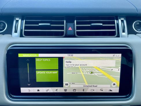 Used 2020 Land Rover Range Rover HSE image 25