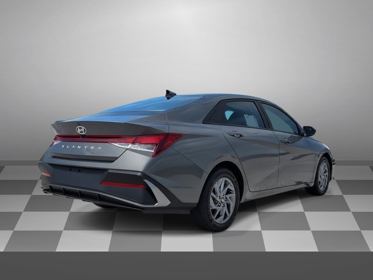 Used 2024 Hyundai Elantra SEL FWD image 6