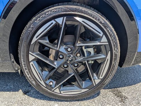 Used 2025 Kia K4 GT-Line w/ GT-Line Premium Package image 9