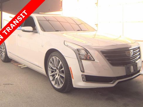 Used 2017 Cadillac CT6 Luxury image 3