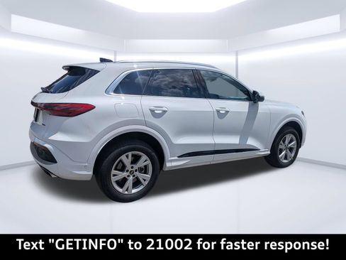 Certified 2025 Audi Q5 Premium w/ Convenience Package AWD/4WD image 3