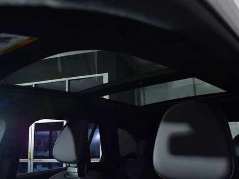 Used 2026 Mercedes-Benz GLC 300 4MATIC image 15