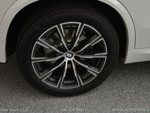 Used 2019 BMW X5 xDrive40i w/ M Sport Package AWD/4WD image 49