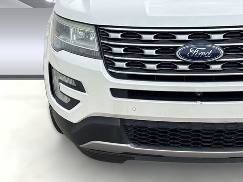 Used 2016 Ford Explorer Limited image 23