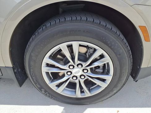 Used 2023 Cadillac XT5 Premium Luxury FWD image 7
