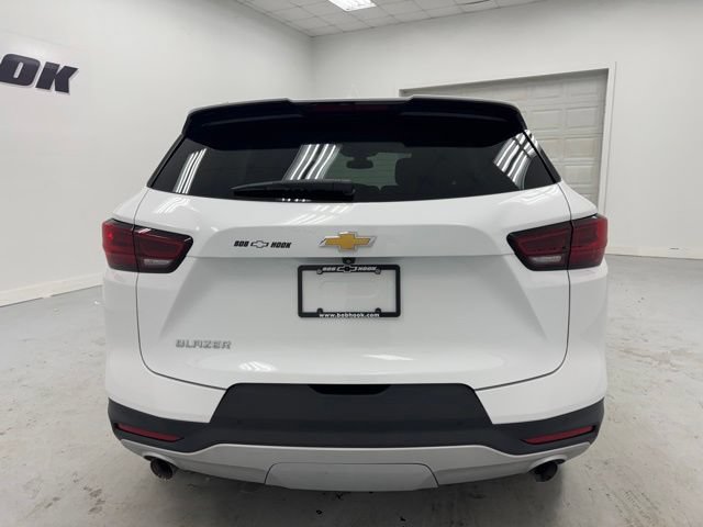 Used 2024 Chevrolet Blazer LT w/ Convenience Package FWD image 6