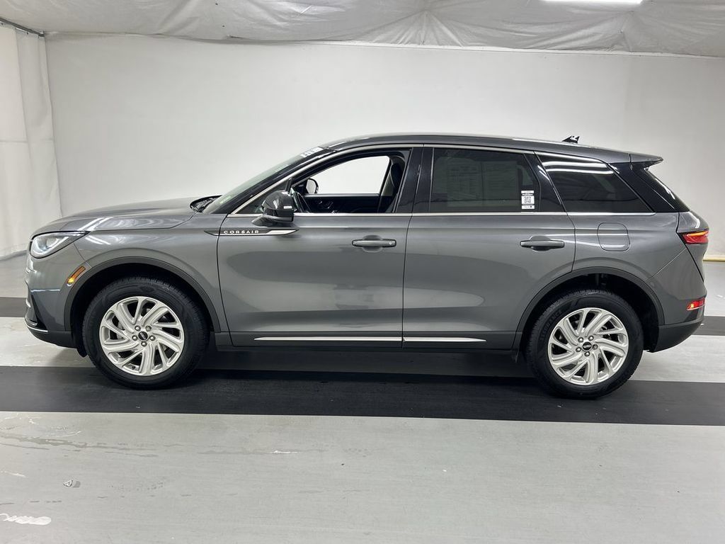 Used 2023 Lincoln Corsair AWD image 6
