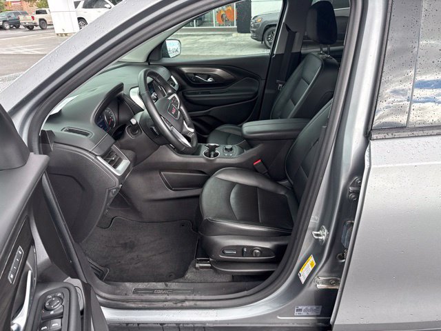 Used 2024 GMC Terrain SLT AWD/4WD image 9
