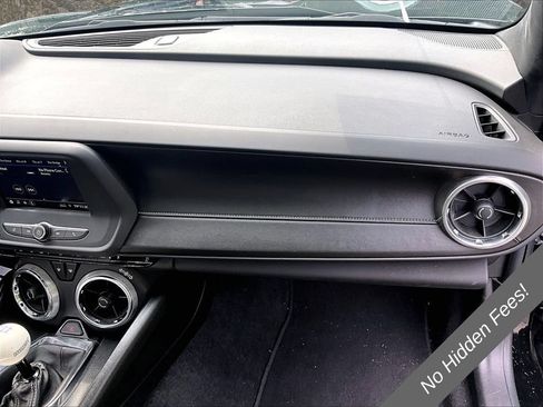 Used 2020 Chevrolet Camaro LT RWD image 13