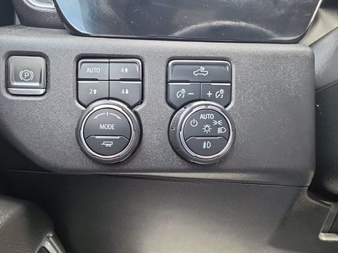 Certified 2024 Chevrolet Silverado 1500 RST w/ Z71 Off-Road Package AWD/4WD image 11