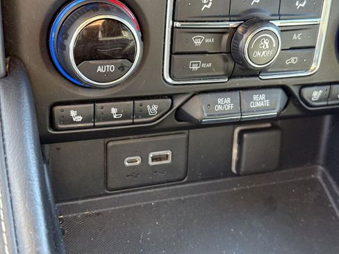 Used 2021 Chevrolet Tahoe Premier image 38