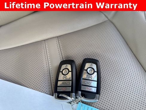 Used 2024 Ford Expedition Max Limited image 9