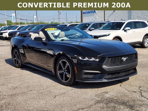 Used 2024 Ford Mustang Premium RWD image 7